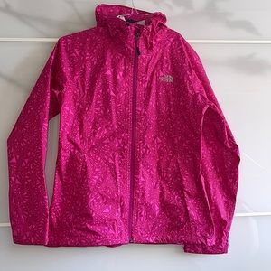 Northface like new pink rain jacket with breathable zips. Medium.